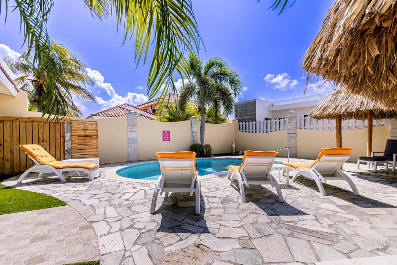 Ruby 15 Villa Palm Beach Exterior photo