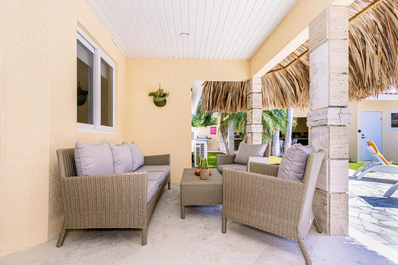 Ruby 15 Villa Palm Beach Exterior photo